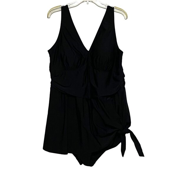 Torrid Swim Dress Size 3 Black Plus Size Swimsuit Classic Cruise Vacation Beach - Picture 1 of 5